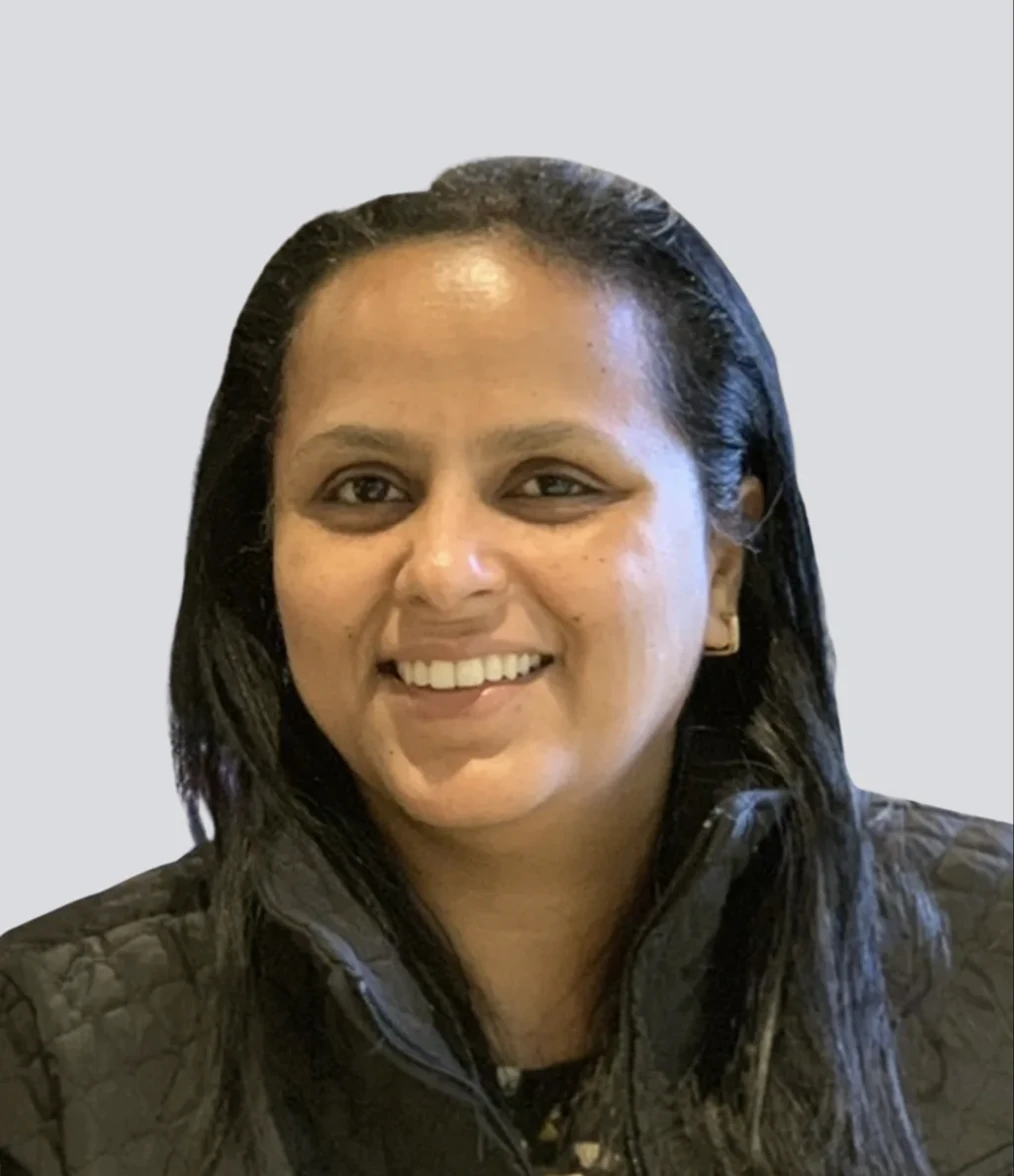 Portrait of Dr. Stacy Alvares, founder of Cupertino Physical Therapy